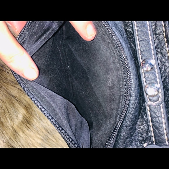 ๐ CUTE AND PRACTICAL NINE WEST CROSSBODY BAG - Picture 12 of 13